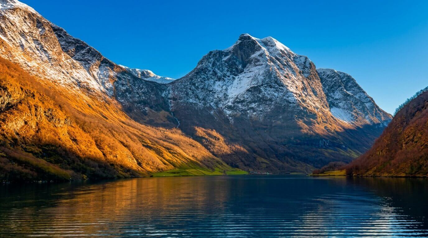 Fjord Cruise Naeroyfjord